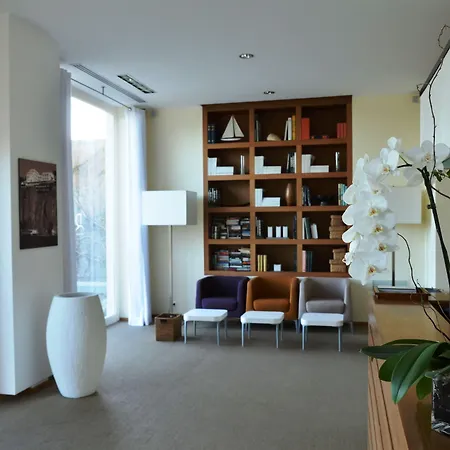 Apartmanhotel Rota 4*